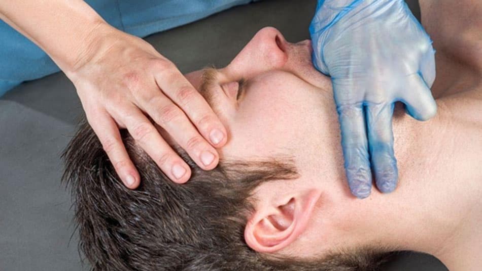 Bone-shaping method for cheekbone slimming requires persistence