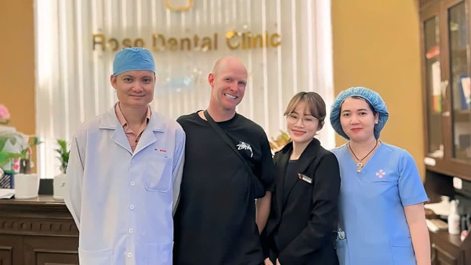Dr. Binh is known as the golden hand in endodontic treatment.