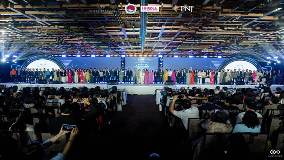 The East Rose Dental at HCMC Business Summit 2025