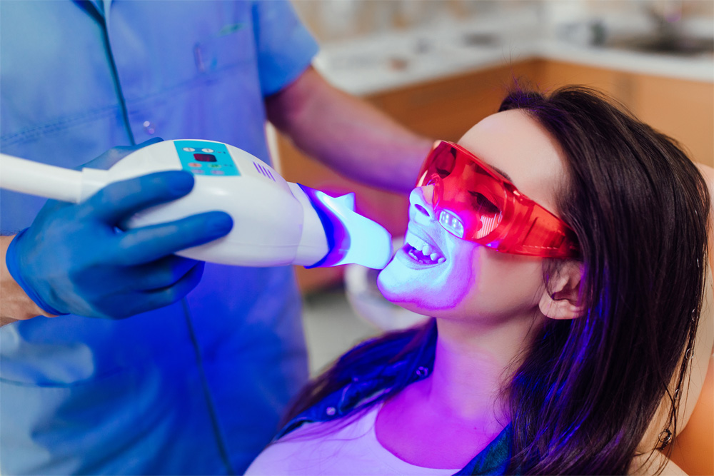 Laser Teeth Whitening at Eastrosedental
